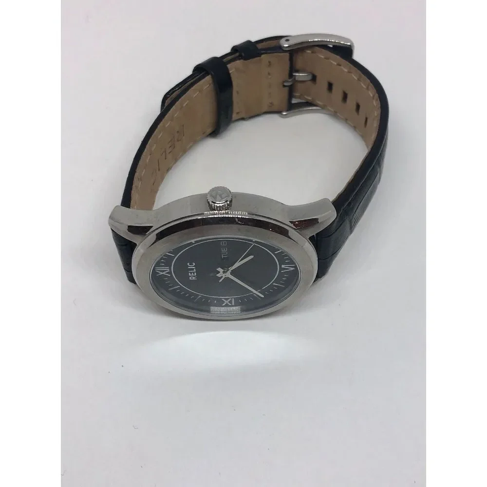 Relic ZR77267 Men's Black Leather Analog Black Dial Quartz Genuine Watch HO184